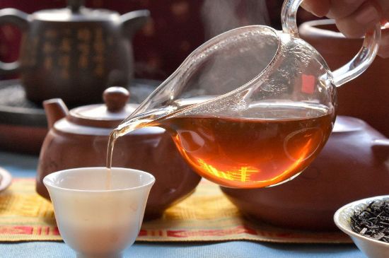 老茶浸蜜有什么功效，茶葉浸蜂蜜治咳嗽