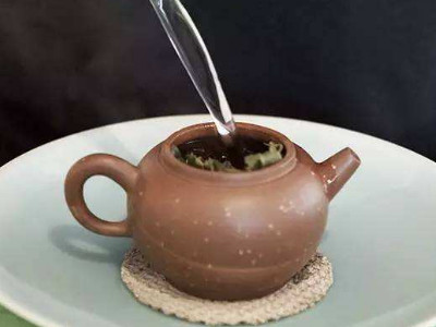 鐵觀音的泡法，水溫100°C最佳第一泡不能喝