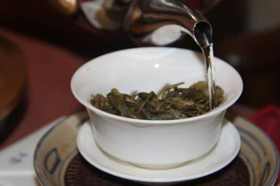 各類(lèi)茶的注水方式，不同的茶泡茶時(shí)怎么注水