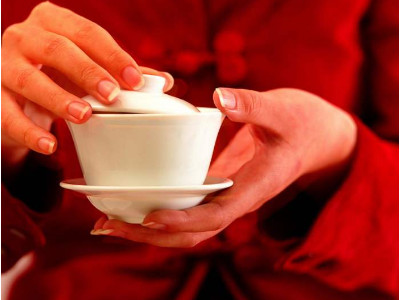 鐵觀音的泡法，水溫100°C最佳第一泡不能喝