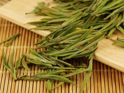 安吉白茶的功效與作用，簡(jiǎn)單概括安吉<a href=http://m.car-candy.com/fenlei/baicha/ target=_blank class=infotextkey>白茶功效</a>