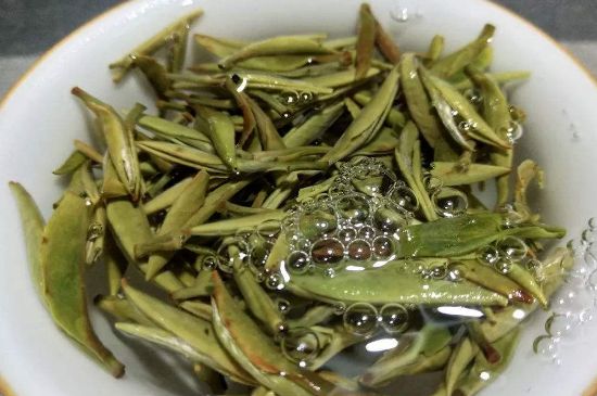 老茶和新茶哪個(gè)好，老茶好喝還是新茶好喝