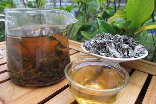 怎樣辨別莓茶發(fā)霉了，莓茶發(fā)霉和白霜的區(qū)別