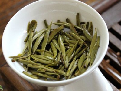 白毫銀針放幾年最好，白毫銀針什么年份最好？