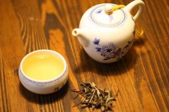 什么茶葉容易放香精，香精茶有什么危害？