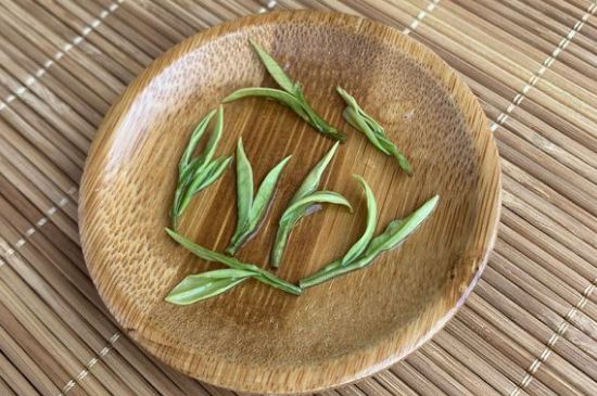 安吉白茶夏天怎么保存，安吉白茶能冷凍儲存嗎？