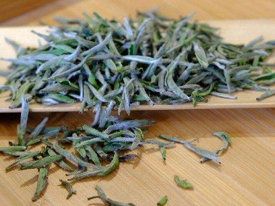 白毫銀針放幾年最好，白毫銀針什么年份最好？