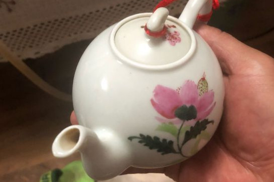 瓷壺適合泡什么茶，瓷器茶具喝什么茶好