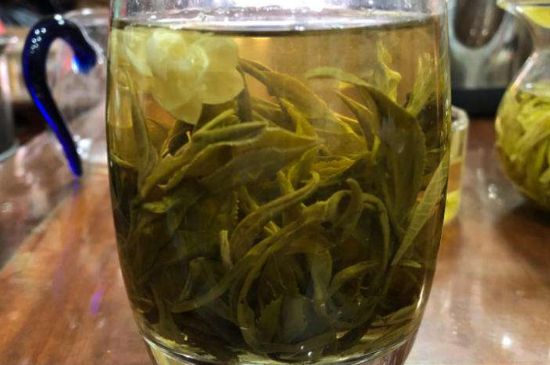 茉莉龍珠泡開(kāi)后為什么都是梗，茉莉龍珠泡開(kāi)后什么樣？