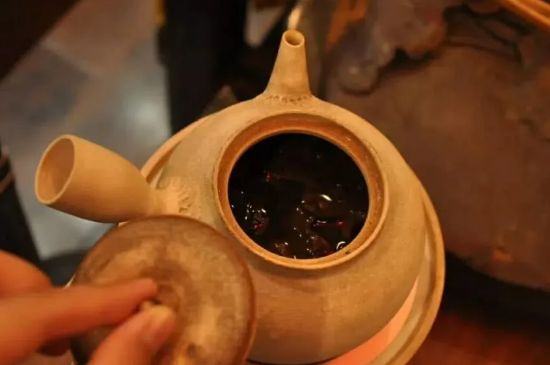 陶壺煮水的危害，粗陶壺燒水有毒嗎？