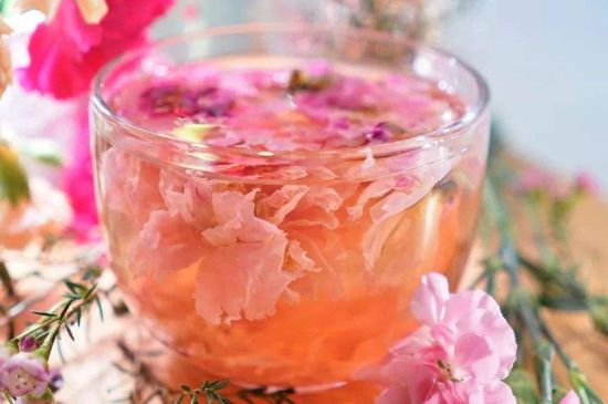 玫瑰花的最佳搭配，喝玫瑰花茶搭配什么喝好？