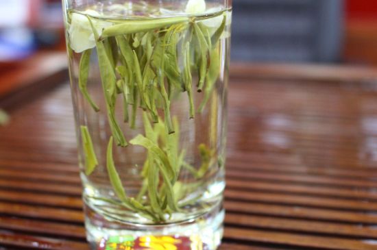 茉莉銀針屬于什么茶，茉莉銀針適合什么人喝？