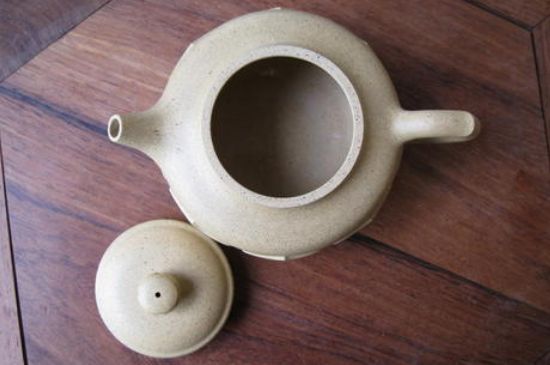 本山綠泥怎么分辨真假，真正的本山綠泥紫砂壺怎么鑒別？
