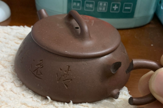 新買的紫砂壺為什么會裂，真的紫砂壺是不是很容易開裂？