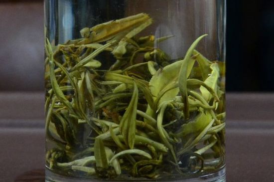 茉莉龍珠什么季節(jié)喝，夏天適合喝茉莉龍珠茶