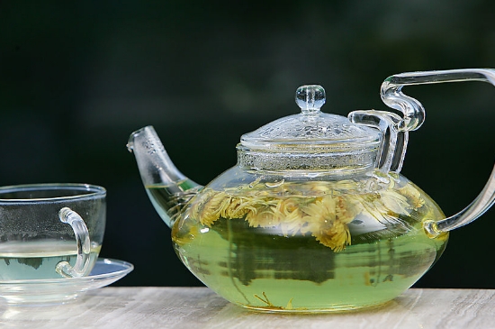 菊花茶天天喝行嗎，每天喝菊花泡茶喝好嗎？