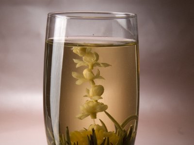 女孩喝茉莉茶的好處，茉莉花茶女生喝好嗎？