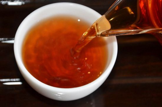 茯磚茶與普洱茶哪個好，茯茶和普洱茶口味區(qū)別