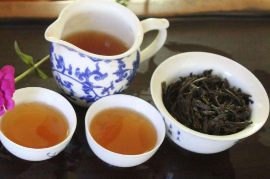 大紅袍四大品種有哪些，大紅袍的種類和著名品種特點(diǎn)介紹