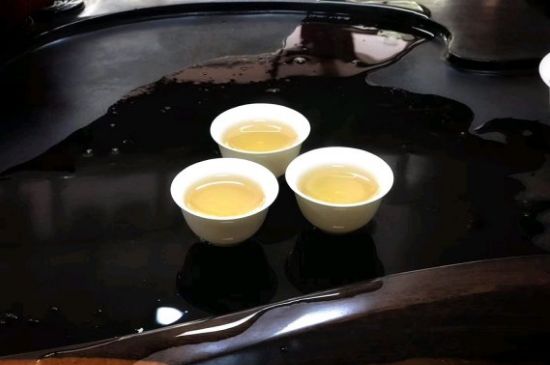 蜜蘭香好還是鴨屎香好，鳳凰單叢茶蜜蘭香和鴨屎香特點(diǎn)有哪些？