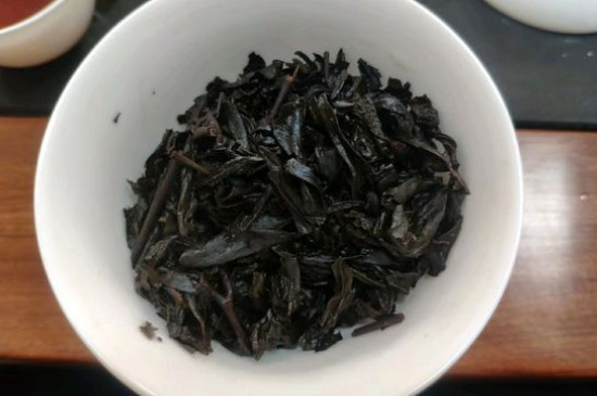 大紅袍煙熏味是好茶嗎，能不能喝對(duì)人體有壞處嗎