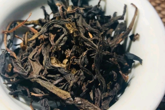 長期喝巖茶會(huì)上火嗎？巖茶這樣喝了容易上火！