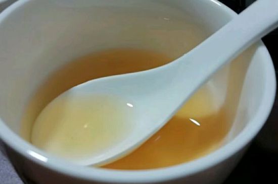 女人喝紅茶好還是喝普洱茶好，普洱茶和紅茶哪個適合女人喝