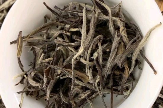 三年白茶賽砒霜，這是真的嗎？