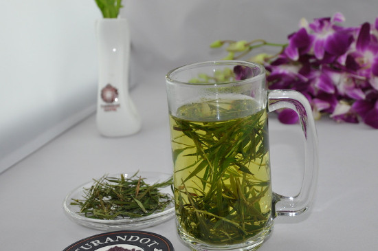 竹葉青茶泡不立起來怎么回事，竹葉青茶怎么泡立起來