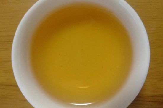 肉桂茶和大紅袍哪個貴，武夷山肉桂與大紅袍的價格比較