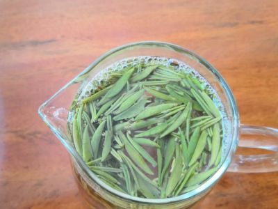 竹葉青和毛尖的區(qū)別，竹葉青和信陽毛尖哪個好？