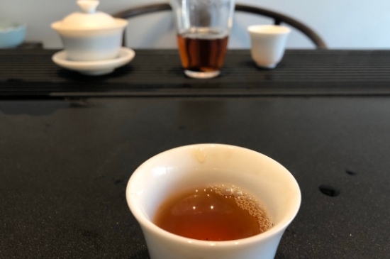 為什么喝巖茶會(huì)上火，巖茶喝多上火怎么辦？
