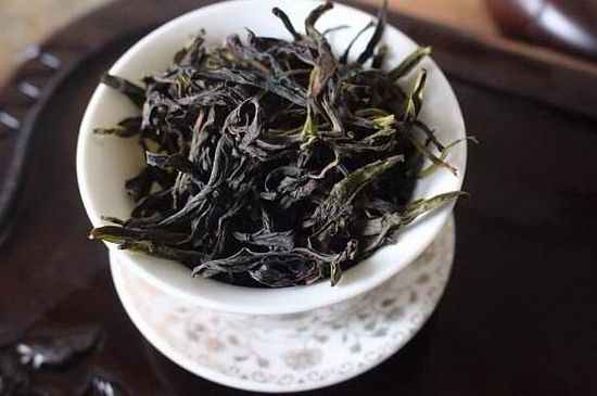 鴨屎香單叢雪片茶的特點(diǎn)，鳳凰雪片茶有什么特點(diǎn)？