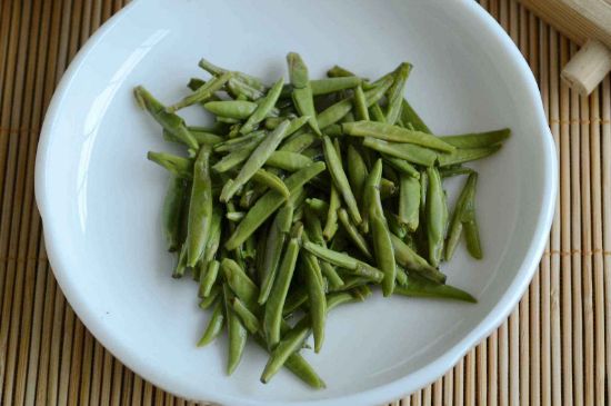 雀舌和竹葉青的區(qū)別，雀舌對比竹葉青圖片