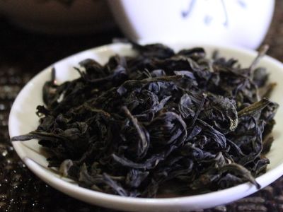 大紅袍好還是白茶好，福鼎白茶和大紅袍哪個貴？